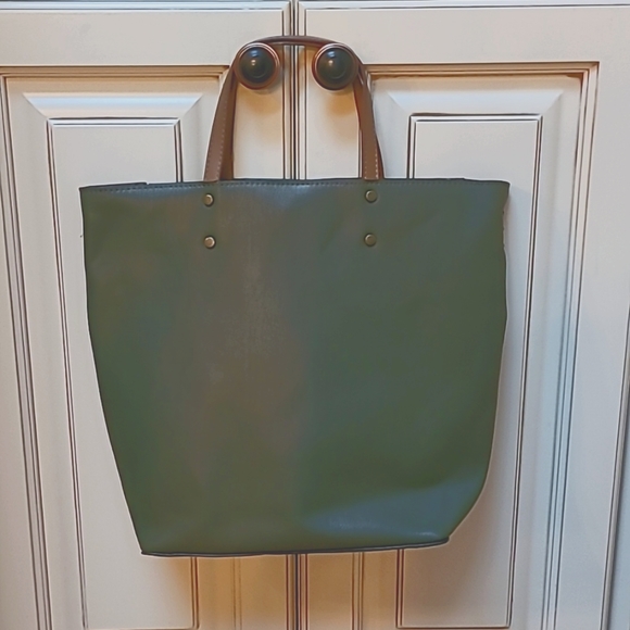 Olive Color Tote - Picture 1 of 9